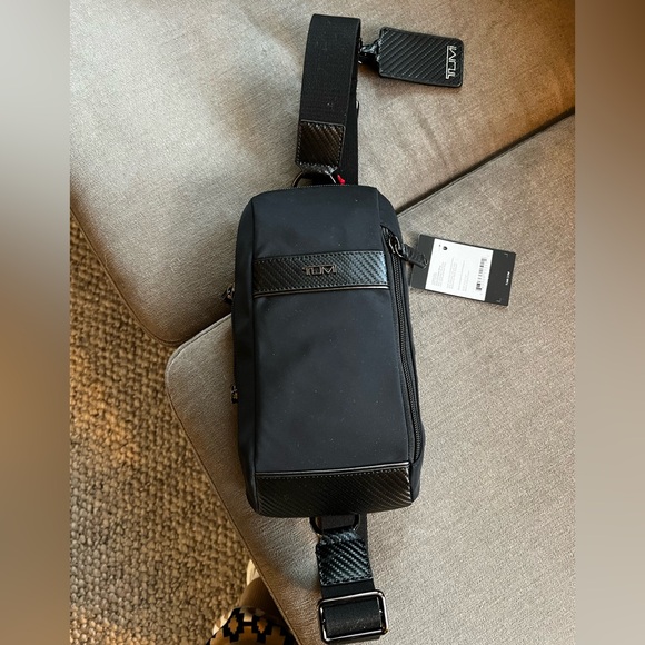 Tumi Scott Compact Sling - Picture 1 of 5